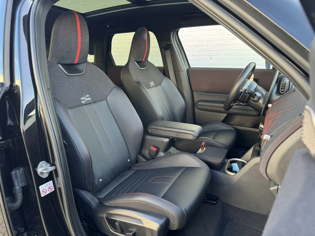 1.5 C John Cooper Works XL Trekhaak Panodak Carplay 360 camera Stoelmassage Stuur en Stoelverw Cruise
