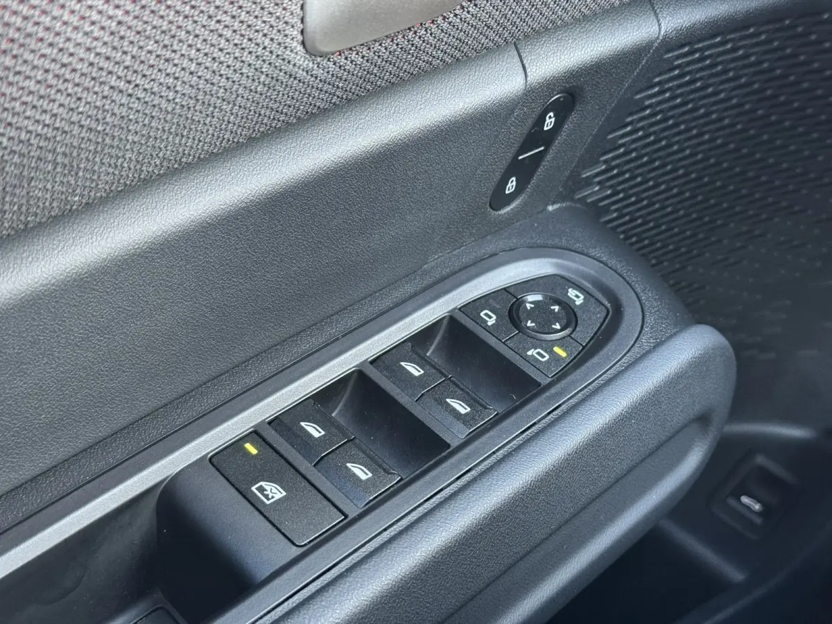 1.5 C John Cooper Works XL Trekhaak Panodak Carplay 360 camera Stoelmassage Stuur en Stoelverw Cruise