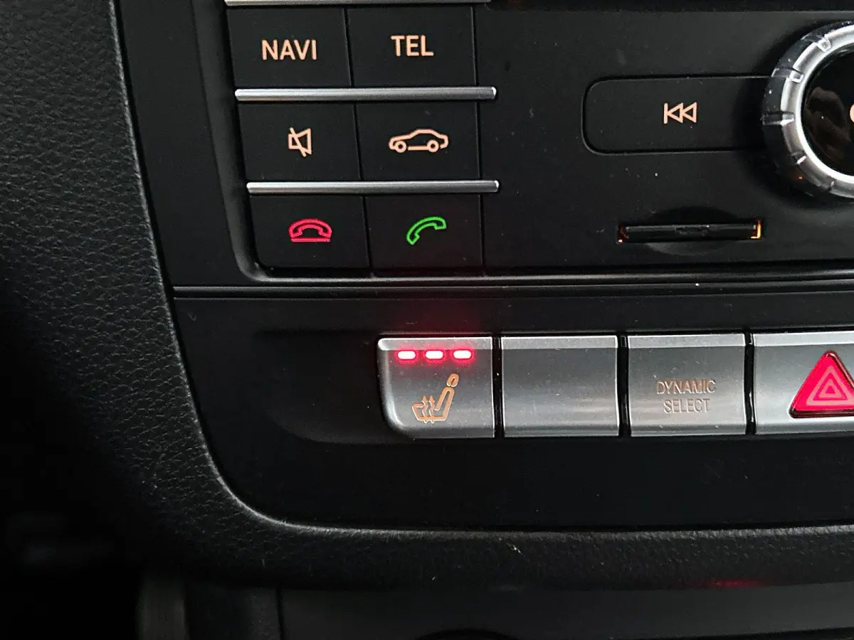180 Business Solution CAMERA | NAVI | FULL-LED | TREKHAAK