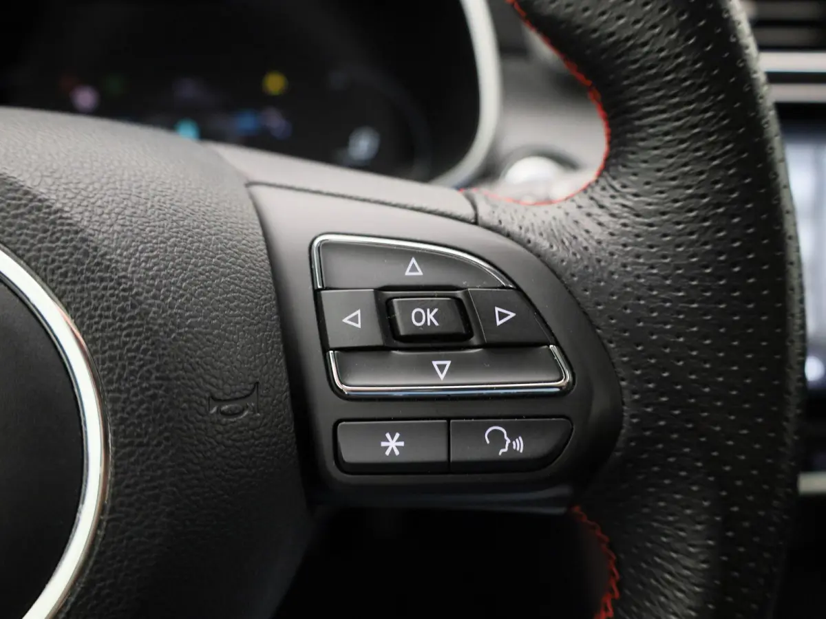 MG EV Long Range Luxury 70 kWh | WORDT VERWACHT | PANORAMADAK | LEDER | APPLE CARPLAY - ANDROID AUTO | ACHTERUITRIJCAMERA | CRUISE CONTROL | KEYLESS | ELEKTRISCH VERSTELBARE STOEL | LED VERL