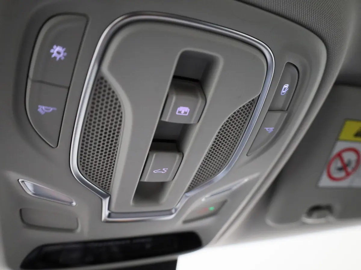 MG EV Long Range Luxury 70 kWh | WORDT VERWACHT | PANORAMADAK | LEDER | APPLE CARPLAY - ANDROID AUTO | ACHTERUITRIJCAMERA | CRUISE CONTROL | KEYLESS | ELEKTRISCH VERSTELBARE STOEL | LED VERL