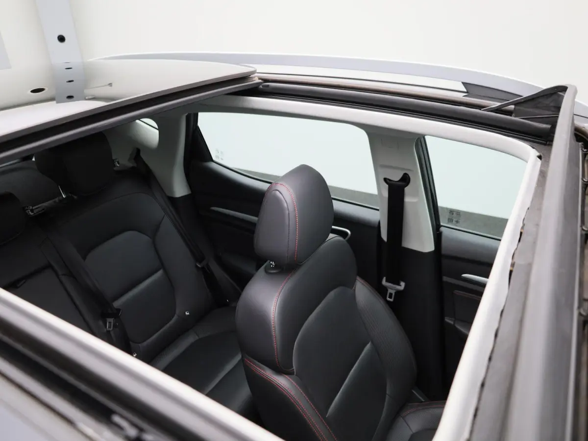 MG EV Long Range Luxury 70 kWh | WORDT VERWACHT | PANORAMADAK | LEDER | APPLE CARPLAY - ANDROID AUTO | ACHTERUITRIJCAMERA | CRUISE CONTROL | KEYLESS | ELEKTRISCH VERSTELBARE STOEL | LED VERL