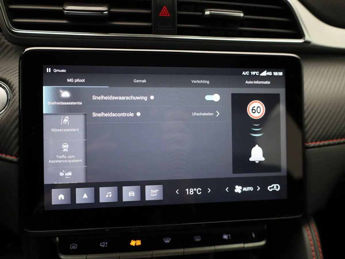 MG EV Long Range Luxury 70 kWh | WORDT VERWACHT | PANORAMADAK | LEDER | APPLE CARPLAY - ANDROID AUTO | ACHTERUITRIJCAMERA | CRUISE CONTROL | KEYLESS | ELEKTRISCH VERSTELBARE STOEL | LED VERL