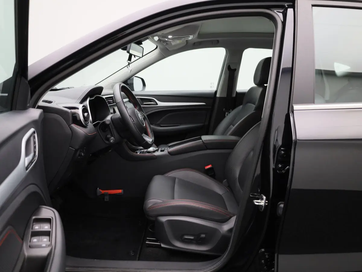 MG EV Long Range Luxury 70 kWh | WORDT VERWACHT | PANORAMADAK | LEDER | APPLE CARPLAY - ANDROID AUTO | ACHTERUITRIJCAMERA | CRUISE CONTROL | KEYLESS | ELEKTRISCH VERSTELBARE STOEL | LED VERL