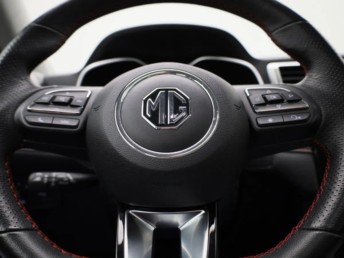 MG EV Long Range Luxury 70 kWh | WORDT VERWACHT | PANORAMADAK | LEDER | APPLE CARPLAY - ANDROID AUTO | ACHTERUITRIJCAMERA | CRUISE CONTROL | KEYLESS | ELEKTRISCH VERSTELBARE STOEL | LED VERL
