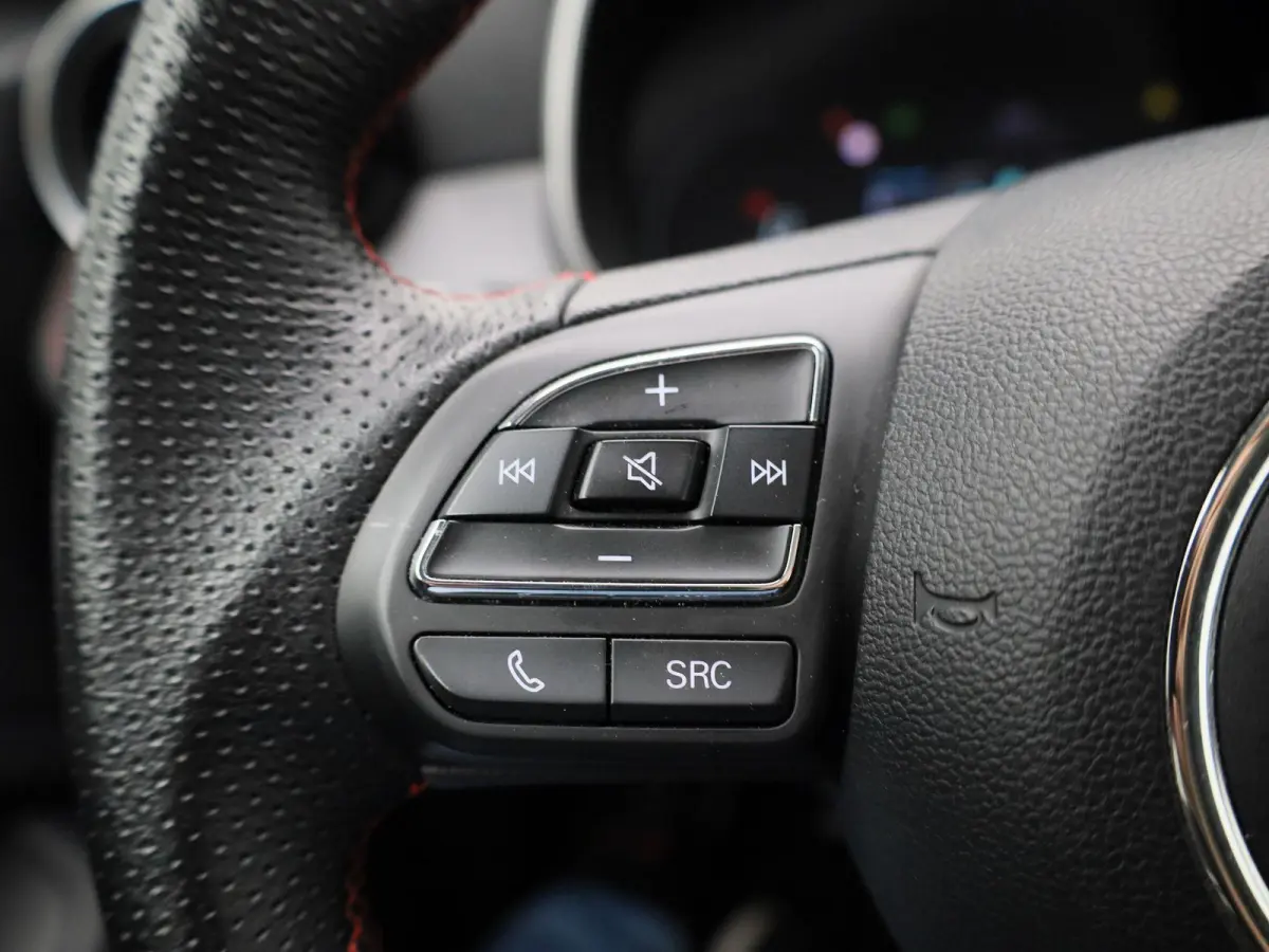 MG EV Long Range Luxury 70 kWh | WORDT VERWACHT | PANORAMADAK | LEDER | APPLE CARPLAY - ANDROID AUTO | ACHTERUITRIJCAMERA | CRUISE CONTROL | KEYLESS | ELEKTRISCH VERSTELBARE STOEL | LED VERL