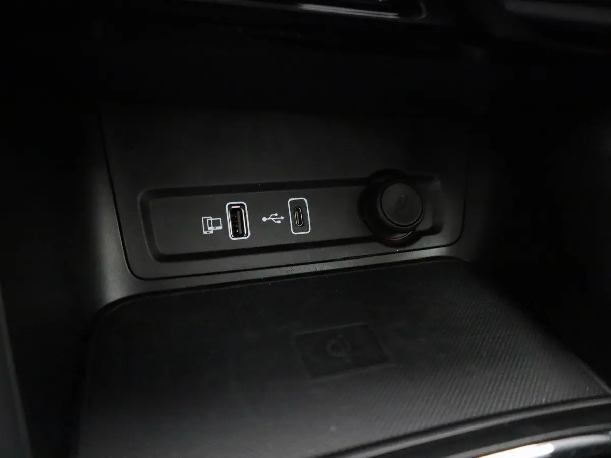 MG EV Long Range Luxury 70 kWh | WORDT VERWACHT | PANORAMADAK | LEDER | APPLE CARPLAY - ANDROID AUTO | ACHTERUITRIJCAMERA | CRUISE CONTROL | KEYLESS | ELEKTRISCH VERSTELBARE STOEL | LED VERL