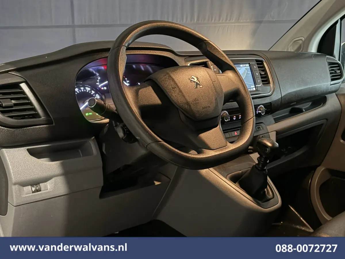 1.5 BlueHDI 120pk L1H1 Euro6 Airco | Camera | Trekhaak | Apple Carplay Cruisecontrol, Android Auto, Parkeersensoren, Bijrijdersbank