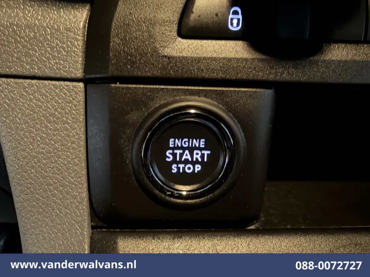 1.5 BlueHDI 120pk L1H1 Euro6 Airco | Camera | Trekhaak | Apple Carplay Cruisecontrol, Android Auto, Parkeersensoren, Bijrijdersbank
