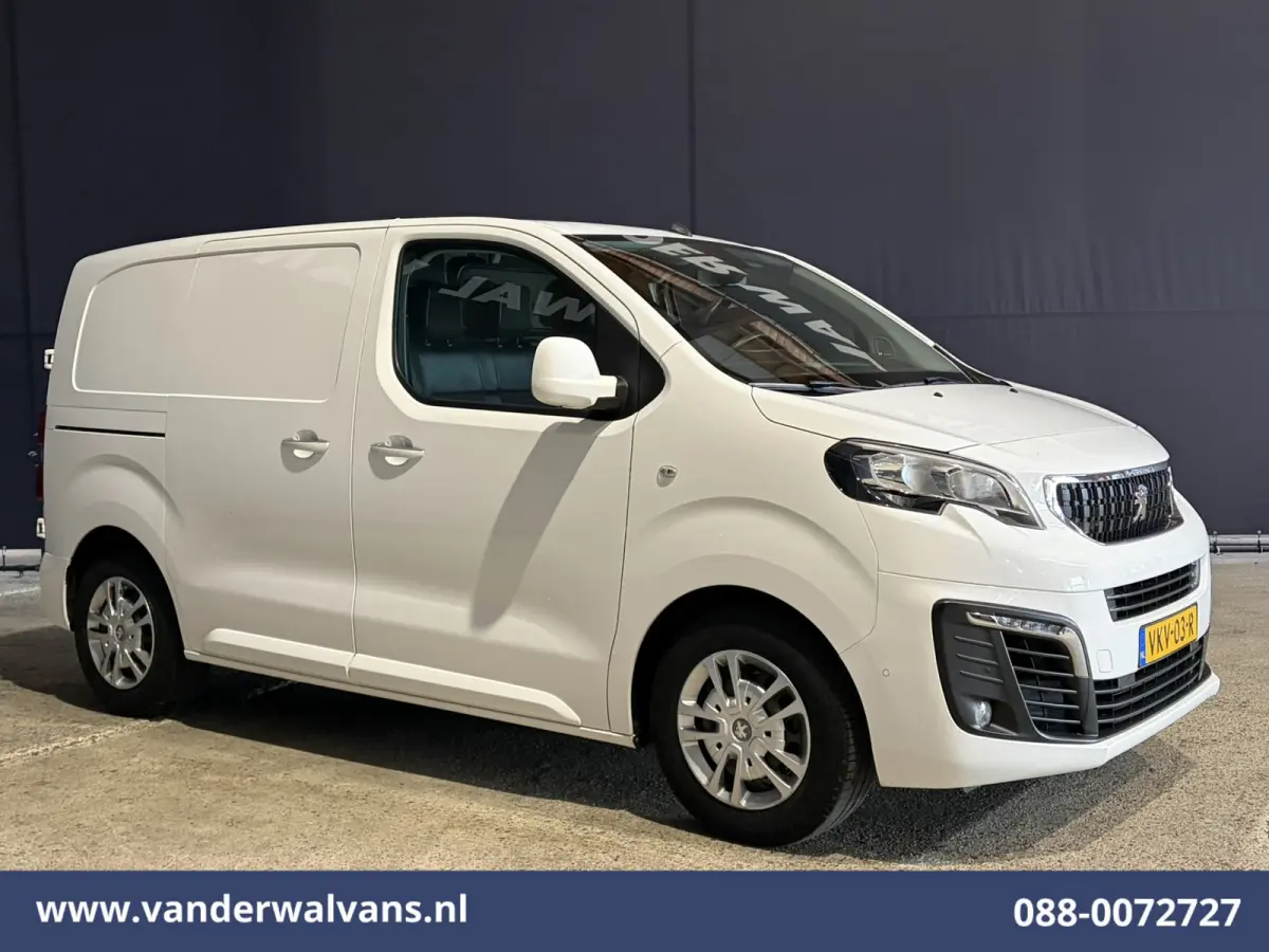 1.5 BlueHDI 120pk L1H1 Euro6 Airco | Camera | Trekhaak | Apple Carplay Cruisecontrol, Android Auto, Parkeersensoren, Bijrijdersbank