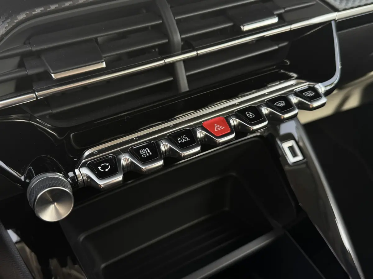 1.2 PureTech Active | Apple Carplay/Android Auto | Airco | Zuinig |