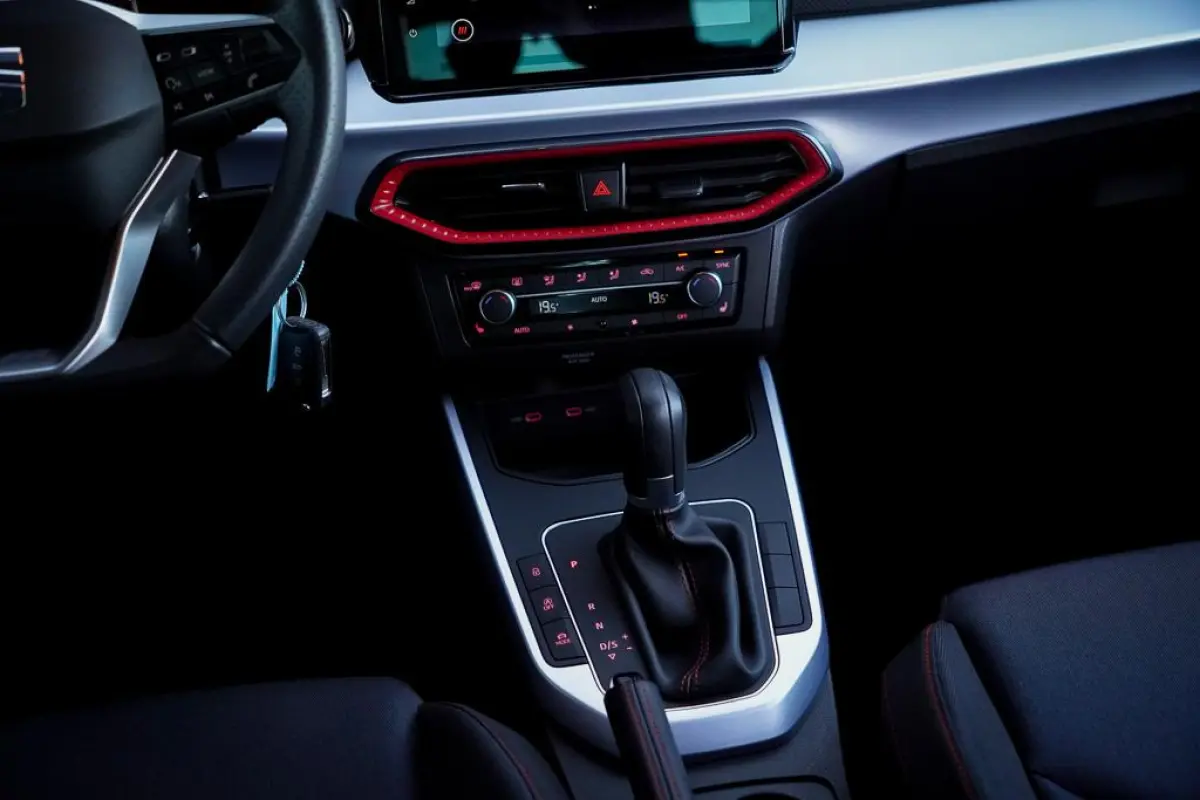 1.0 EcoTSI FR Anniversary Aut / Carplay / Virtual / Stoelverwarming