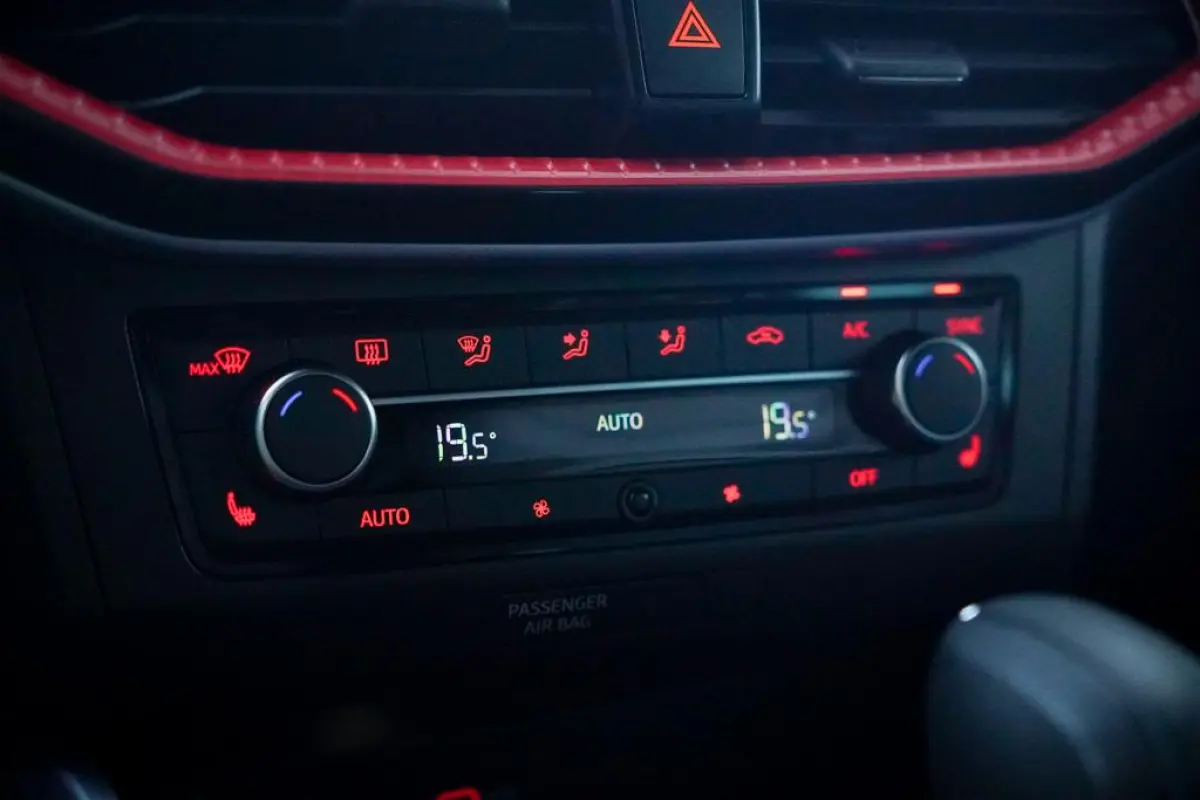 1.0 EcoTSI FR Anniversary Aut / Carplay / Virtual / Stoelverwarming