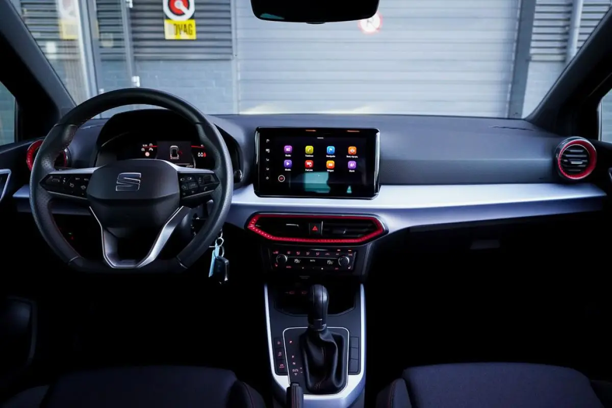 1.0 EcoTSI FR Anniversary Aut / Carplay / Virtual / Stoelverwarming