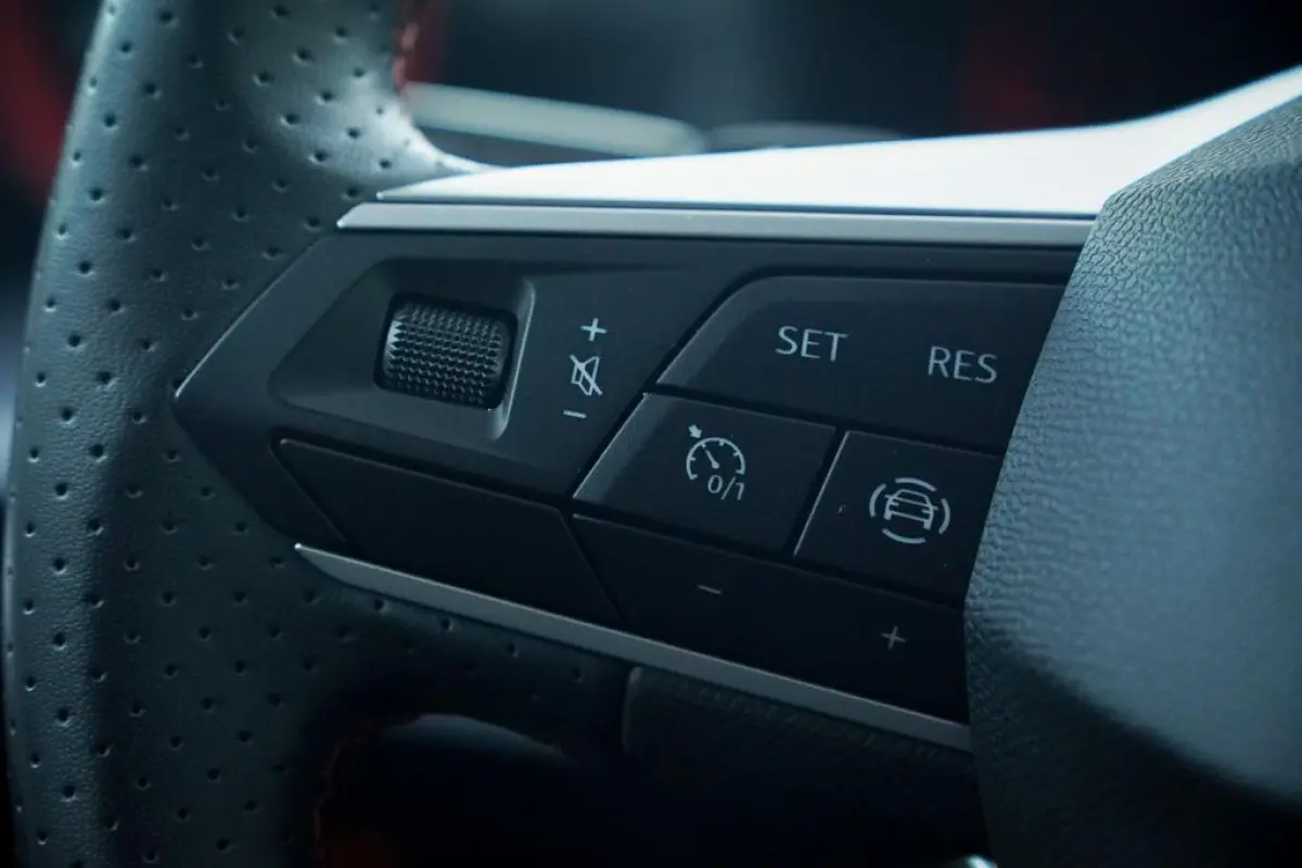1.0 EcoTSI FR Anniversary Aut / Carplay / Virtual / Stoelverwarming