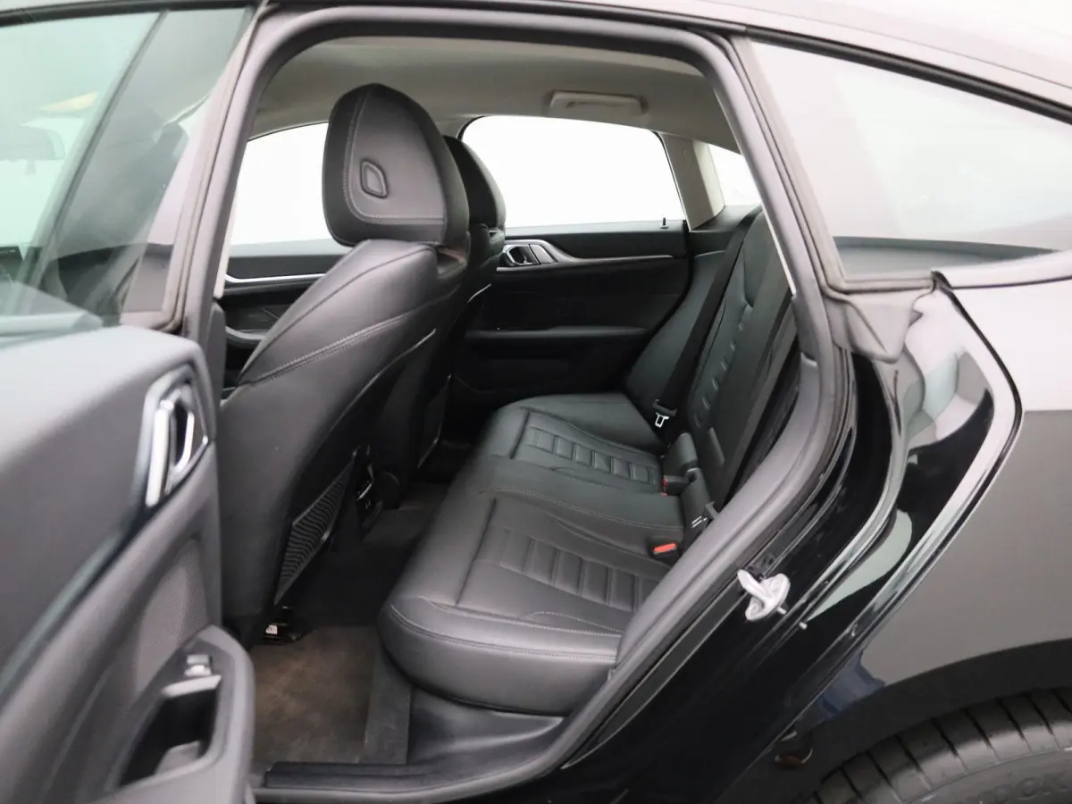 eDrive40 High Executive 84 kWh | WORDT VERWACHT | 360 CAMERA | LEDER | ELEKTRISCHE ACHTERKLEP | STOELVERWARMING | LED VERLICHTING | DIGITAL COCKPIT | CRUISE CONTROL | NAVIGATIE | BLUETOOTH |