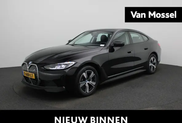 eDrive40 High Executive 84 kWh | WORDT VERWACHT | 360 CAMERA | LEDER | ELEKTRISCHE ACHTERKLEP | STOELVERWARMING | LED VERLICHTING | DIGITAL COCKPIT | CRUISE CONTROL | NAVIGATIE | BLUETOOTH |