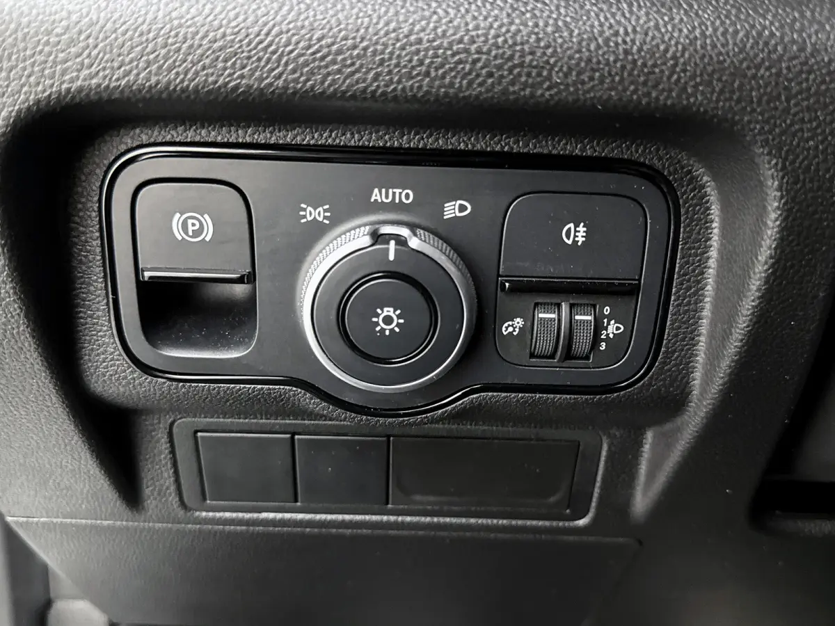 110 CDI L1 Pro Carplay Trekhaak Stoelverwarming Camera 24m Certified garantie