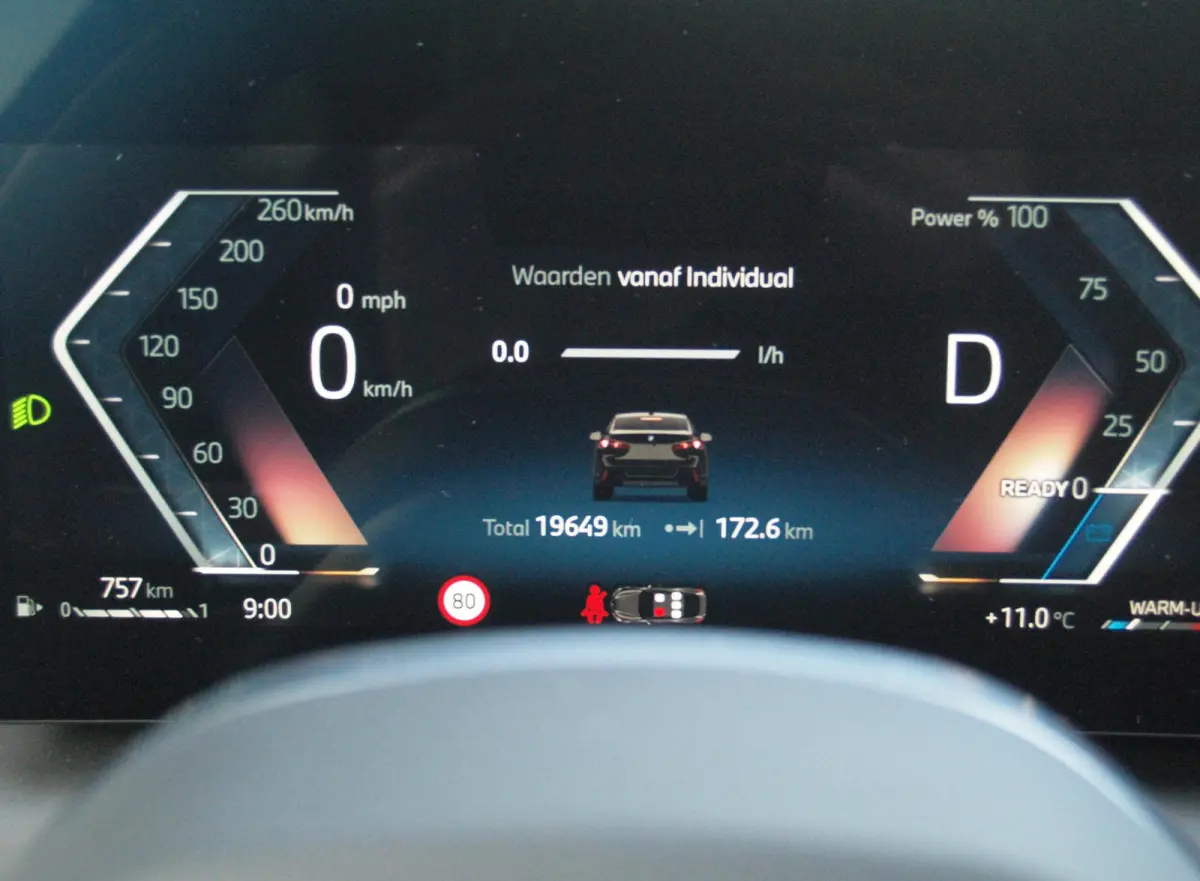 220 M Sport Design Edition | Dealergarantie t/m 04-2029 | Camera | Sfeerverlichting | Apple Carplay | NL-Auto |