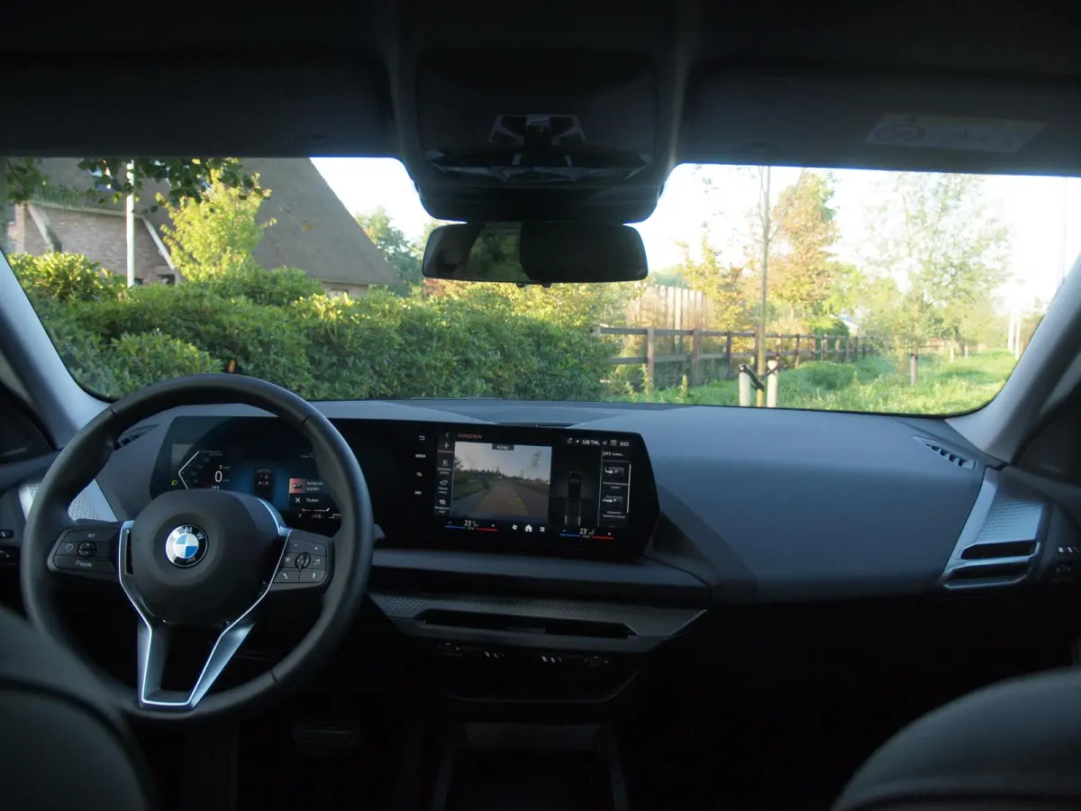 220 M Sport Design Edition | Dealergarantie t/m 04-2029 | Camera | Sfeerverlichting | Apple Carplay | NL-Auto |