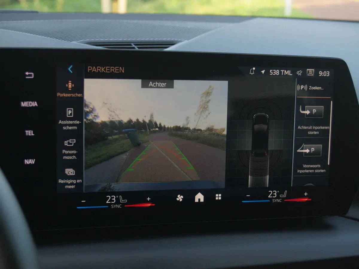 220 M Sport Design Edition | Dealergarantie t/m 04-2029 | Camera | Sfeerverlichting | Apple Carplay | NL-Auto |