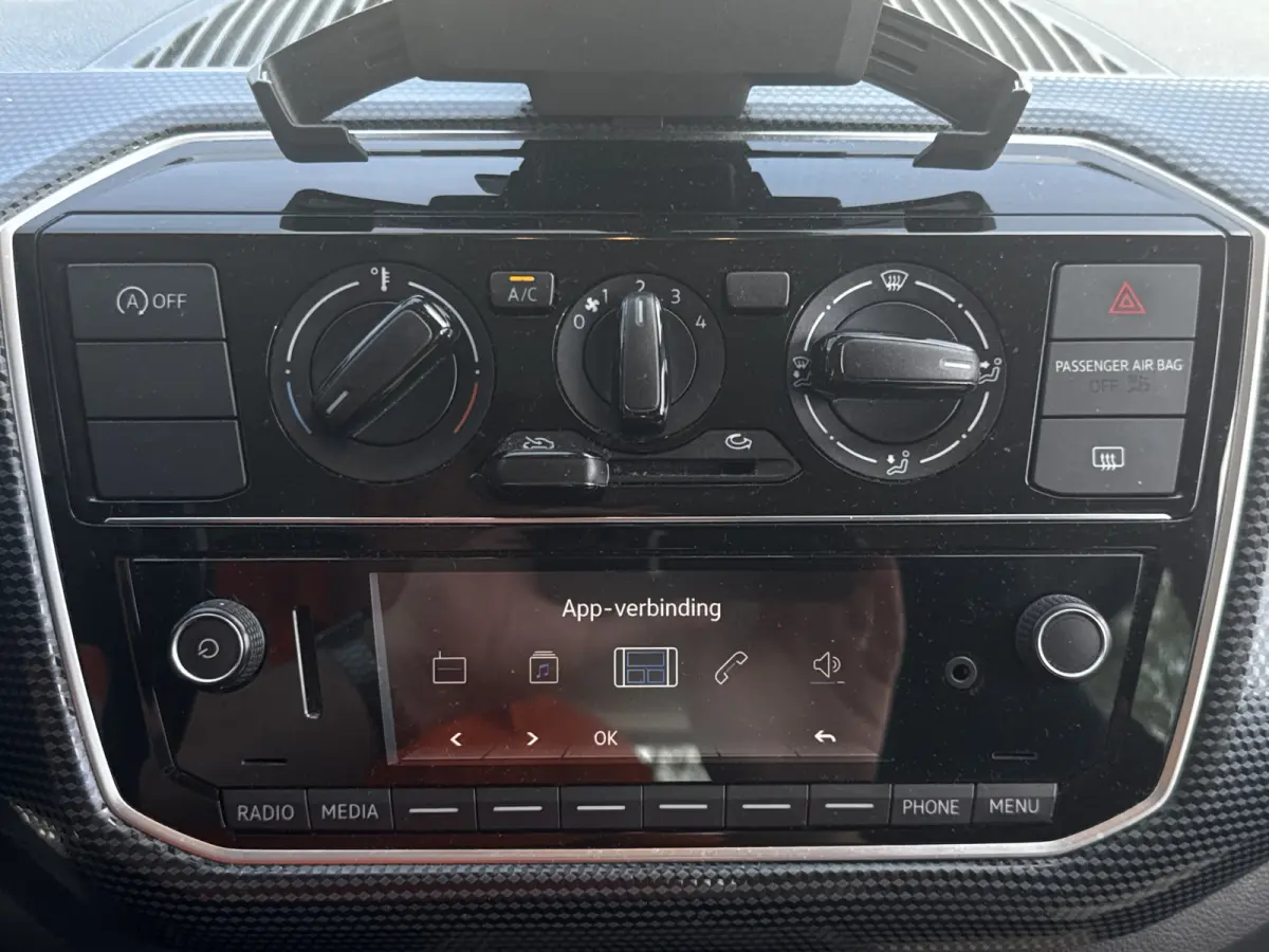 Up! 1.0 BMT move up! CAMERA/CRUISE/BLUETOOTH