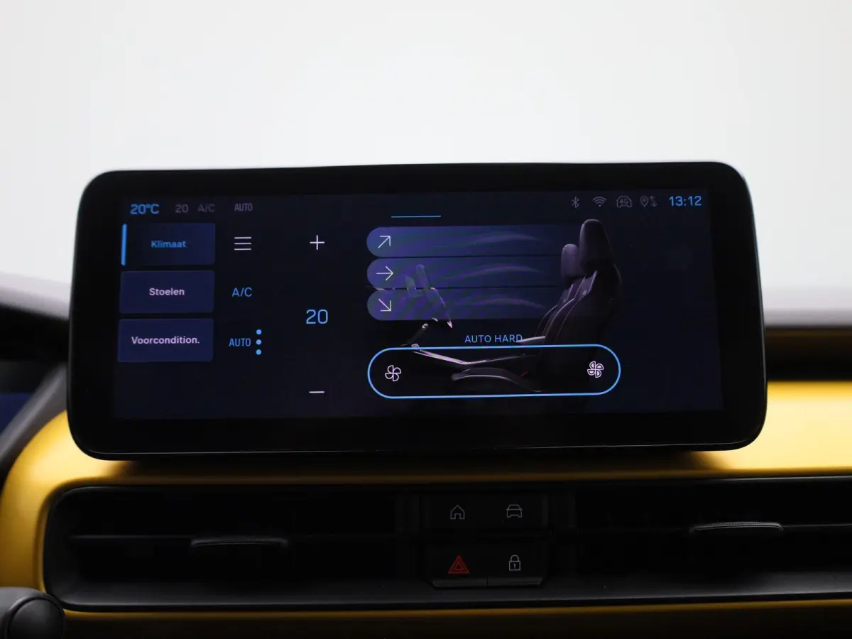 54kWh 1st Edition | WORDT VERWACHT | STOELVERWARMING | ACHTERUITRIJCAMERA | APPLE CARPLAY - ANDROID AUTO | ELEKTRISCHE ACHTERKLEP | KEYLESS | LED VERLICHTING | NAVIGATIE | PARKEERSENSOREN | 