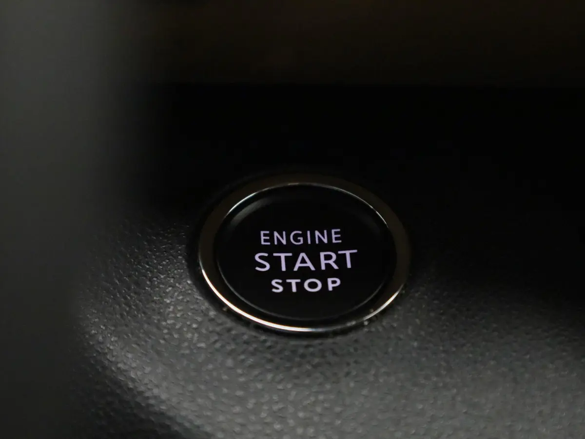 54kWh 1st Edition | WORDT VERWACHT | STOELVERWARMING | ACHTERUITRIJCAMERA | APPLE CARPLAY - ANDROID AUTO | ELEKTRISCHE ACHTERKLEP | KEYLESS | LED VERLICHTING | NAVIGATIE | PARKEERSENSOREN | 