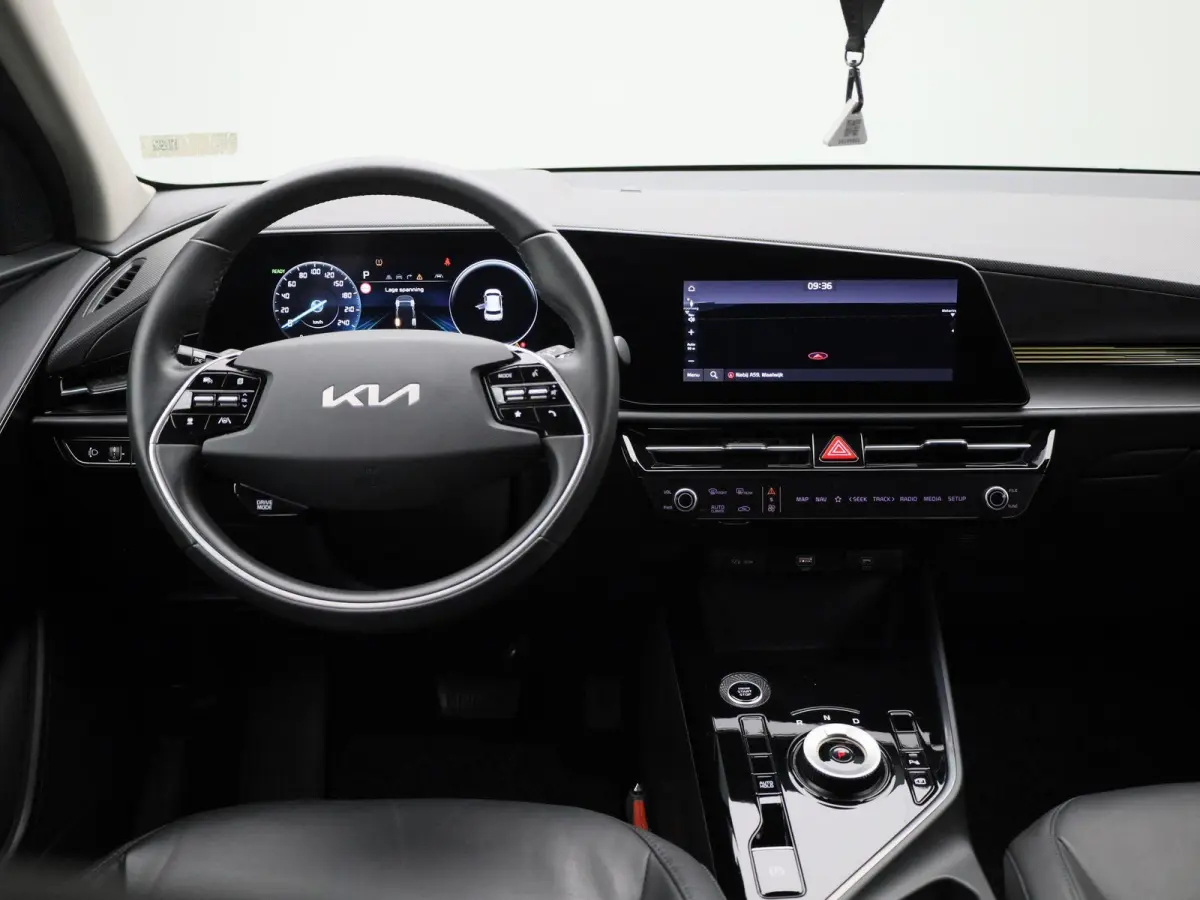 1.6 GDi Hybrid ExecutiveLine | WORDT VERWACHT | ACHTERUITRIJCAMERA | HALF-LEDER | DIGITAL COCKPIT | APPLE CARPLAY - ANDROID AUTO | CRUISE CONTROL | RIJSTROOKHULP | LED VERLICHTING | DAB RADI