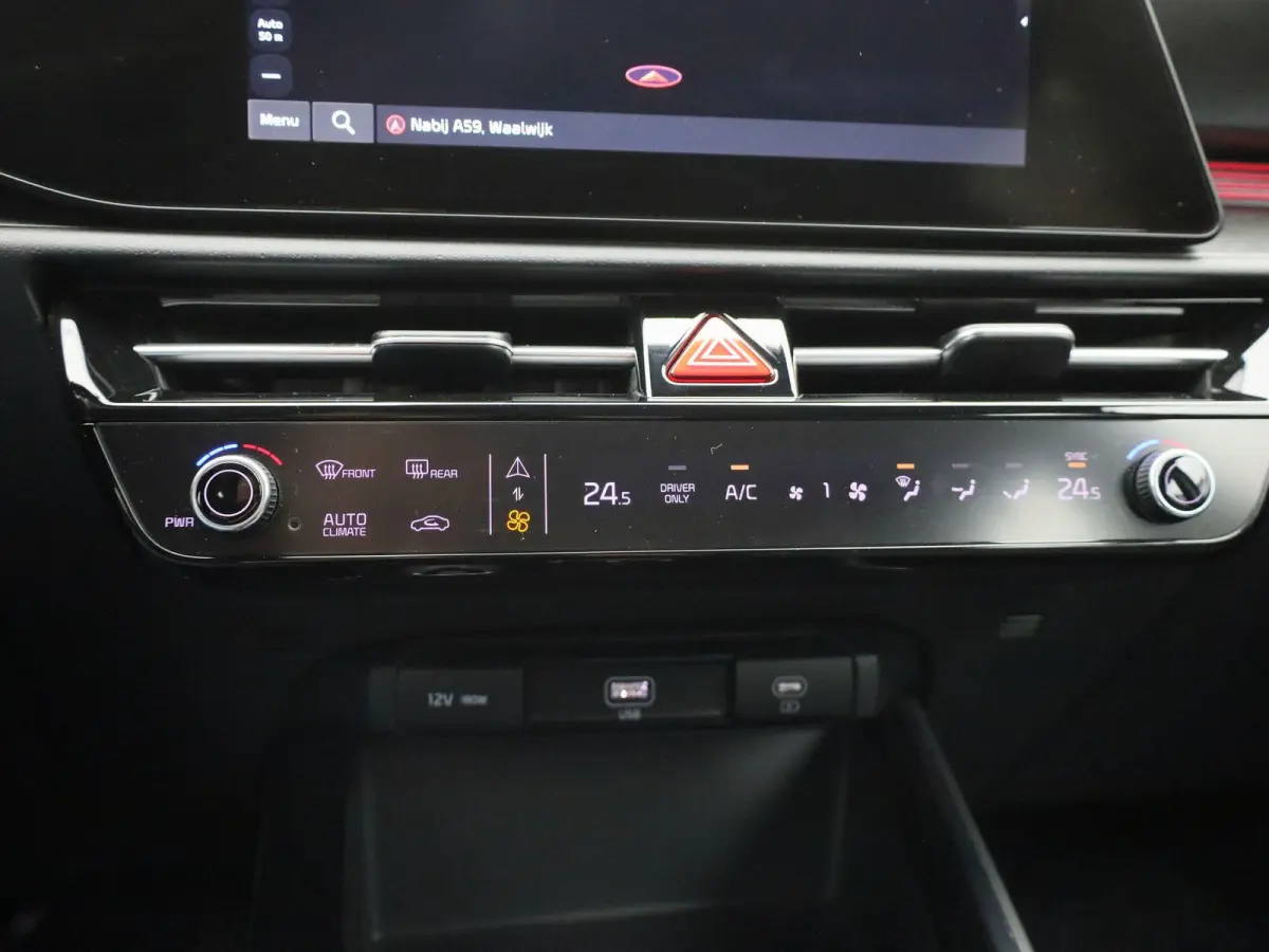 1.6 GDi Hybrid ExecutiveLine | WORDT VERWACHT | ACHTERUITRIJCAMERA | HALF-LEDER | DIGITAL COCKPIT | APPLE CARPLAY - ANDROID AUTO | CRUISE CONTROL | RIJSTROOKHULP | LED VERLICHTING | DAB RADI