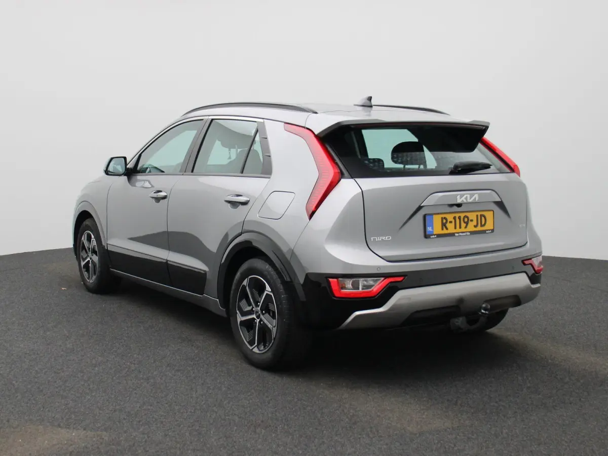 1.6 GDi Hybrid ExecutiveLine | WORDT VERWACHT | ACHTERUITRIJCAMERA | HALF-LEDER | DIGITAL COCKPIT | APPLE CARPLAY - ANDROID AUTO | CRUISE CONTROL | RIJSTROOKHULP | LED VERLICHTING | DAB RADI