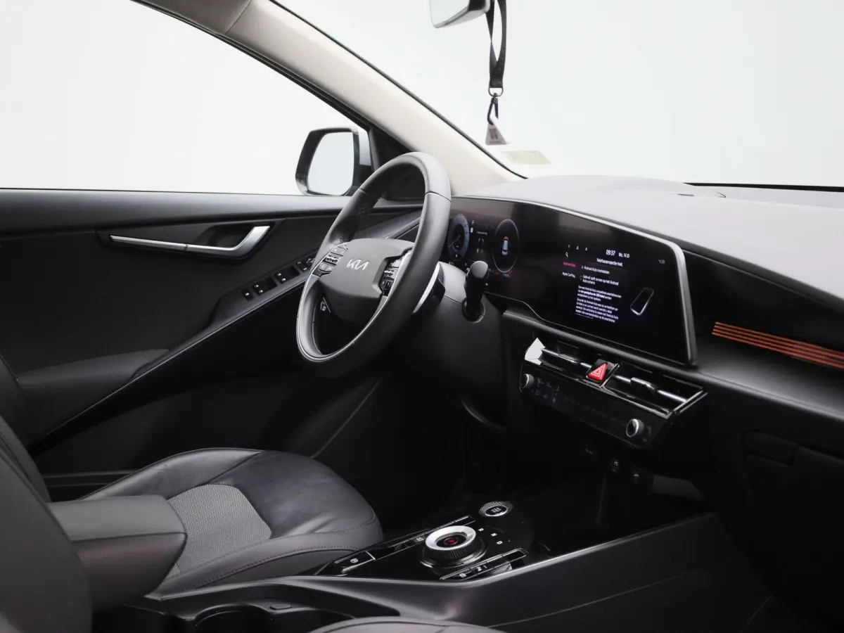 1.6 GDi Hybrid ExecutiveLine | WORDT VERWACHT | ACHTERUITRIJCAMERA | HALF-LEDER | DIGITAL COCKPIT | APPLE CARPLAY - ANDROID AUTO | CRUISE CONTROL | RIJSTROOKHULP | LED VERLICHTING | DAB RADI