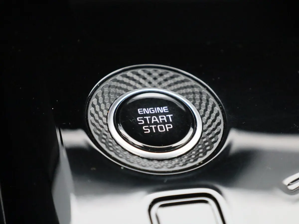 1.6 GDi Hybrid ExecutiveLine | WORDT VERWACHT | ACHTERUITRIJCAMERA | HALF-LEDER | DIGITAL COCKPIT | APPLE CARPLAY - ANDROID AUTO | CRUISE CONTROL | RIJSTROOKHULP | LED VERLICHTING | DAB RADI