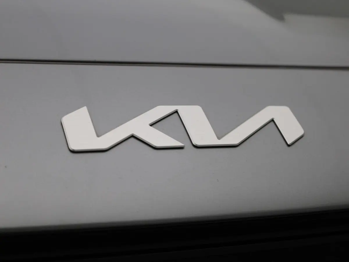 1.6 GDi Hybrid ExecutiveLine | WORDT VERWACHT | ACHTERUITRIJCAMERA | HALF-LEDER | DIGITAL COCKPIT | APPLE CARPLAY - ANDROID AUTO | CRUISE CONTROL | RIJSTROOKHULP | LED VERLICHTING | DAB RADI
