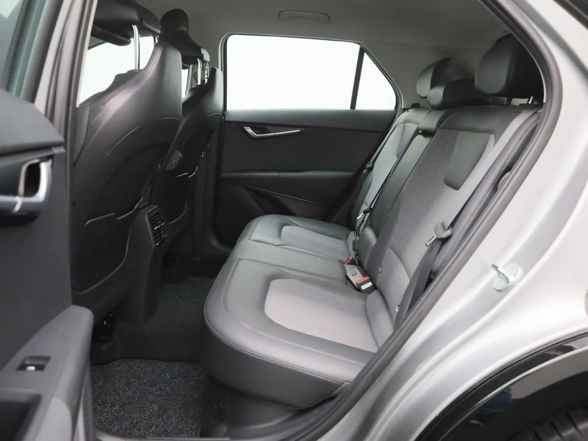 1.6 GDi Hybrid ExecutiveLine | WORDT VERWACHT | ACHTERUITRIJCAMERA | HALF-LEDER | DIGITAL COCKPIT | APPLE CARPLAY - ANDROID AUTO | CRUISE CONTROL | RIJSTROOKHULP | LED VERLICHTING | DAB RADI