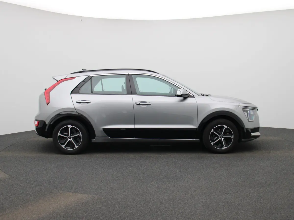 1.6 GDi Hybrid ExecutiveLine | WORDT VERWACHT | ACHTERUITRIJCAMERA | HALF-LEDER | DIGITAL COCKPIT | APPLE CARPLAY - ANDROID AUTO | CRUISE CONTROL | RIJSTROOKHULP | LED VERLICHTING | DAB RADI