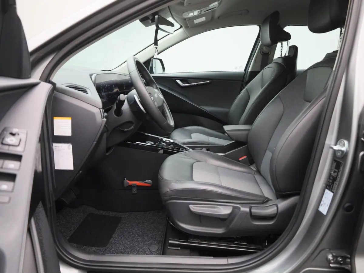 1.6 GDi Hybrid ExecutiveLine | WORDT VERWACHT | ACHTERUITRIJCAMERA | HALF-LEDER | DIGITAL COCKPIT | APPLE CARPLAY - ANDROID AUTO | CRUISE CONTROL | RIJSTROOKHULP | LED VERLICHTING | DAB RADI