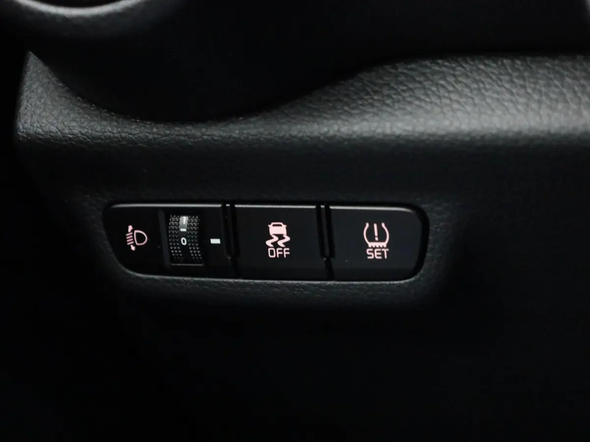 1.0 DPi ComfortLine | WORDT VERWACHT | BLUETOOTH | MULTIFUNCTIONEEL STUURWIEL | 5-DEURS | AIRCO | USB | AUX | RADIO |