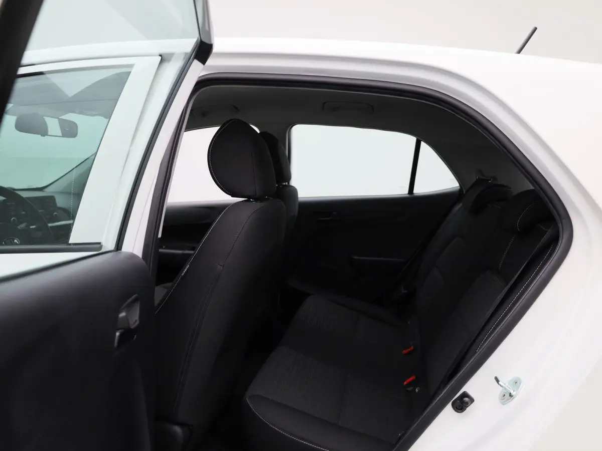 1.0 DPi ComfortLine | WORDT VERWACHT | BLUETOOTH | MULTIFUNCTIONEEL STUURWIEL | 5-DEURS | AIRCO | USB | AUX | RADIO |