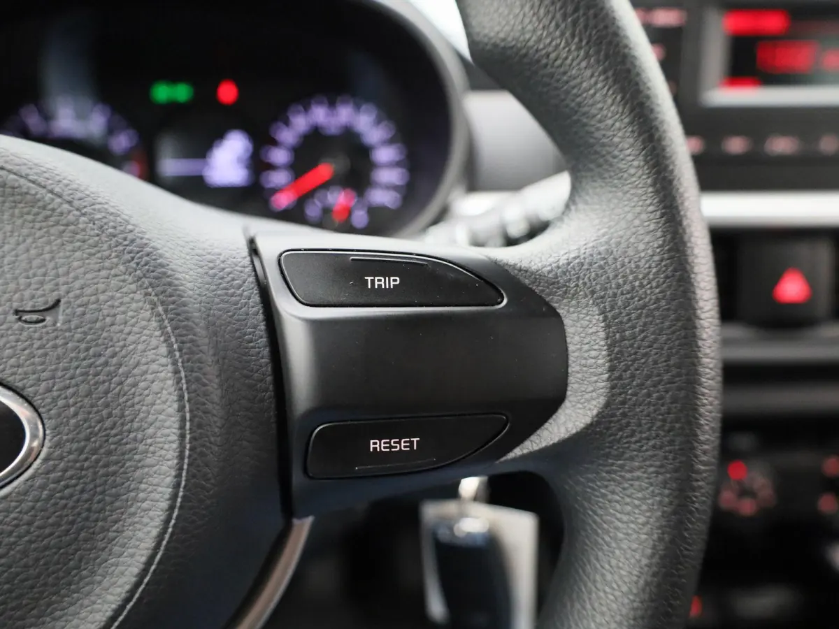 1.0 DPi ComfortLine | WORDT VERWACHT | BLUETOOTH | MULTIFUNCTIONEEL STUURWIEL | 5-DEURS | AIRCO | USB | AUX | RADIO |