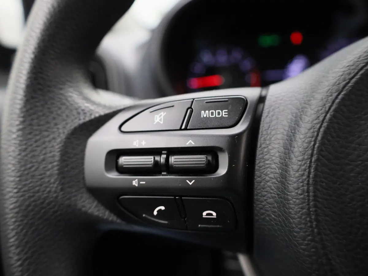 1.0 DPi ComfortLine | WORDT VERWACHT | BLUETOOTH | MULTIFUNCTIONEEL STUURWIEL | 5-DEURS | AIRCO | USB | AUX | RADIO |