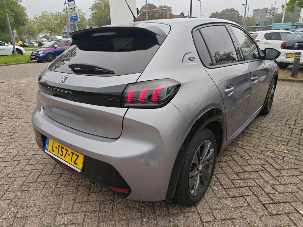 EV Allure Pack 50 kWh | Fase 3 laden | SOH 86,94% | Navigatie | Camera | Stoelverwarming | NL auto | 1e Eigenaar | Dealer onderhouden |