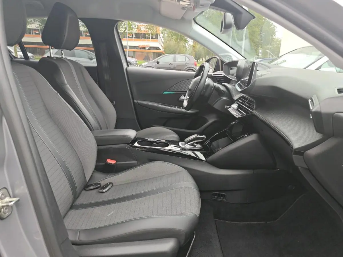 EV Allure Pack 50 kWh | Fase 3 laden | SOH 86,94% | Navigatie | Camera | Stoelverwarming | NL auto | 1e Eigenaar | Dealer onderhouden |