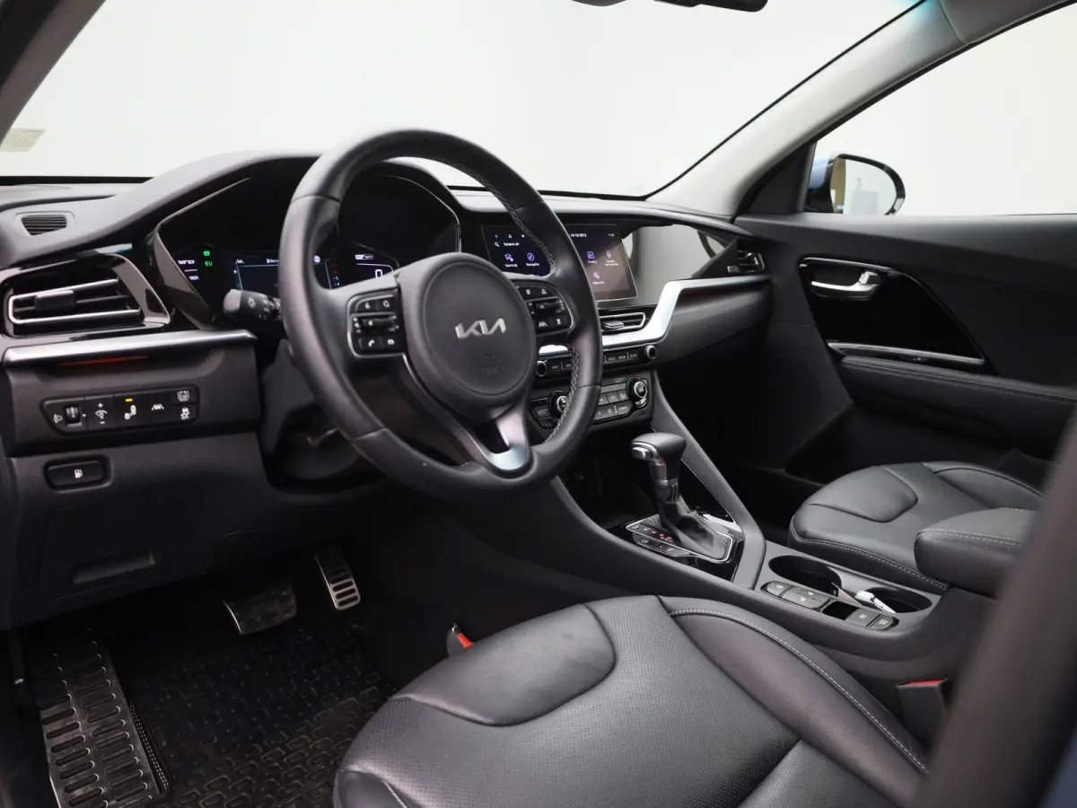 1.6 GDi Hybrid DynamicPlusLine | WORDT VERWACHT | STUURVERWARMING | STOELVERWARMING | APPLE CARPLAY - ANDROID AUTO | LEDER | GETINTE RUITEN | CRUISE CONTROL | ACHTERUITRIJCAMERA | KEYLESS | 