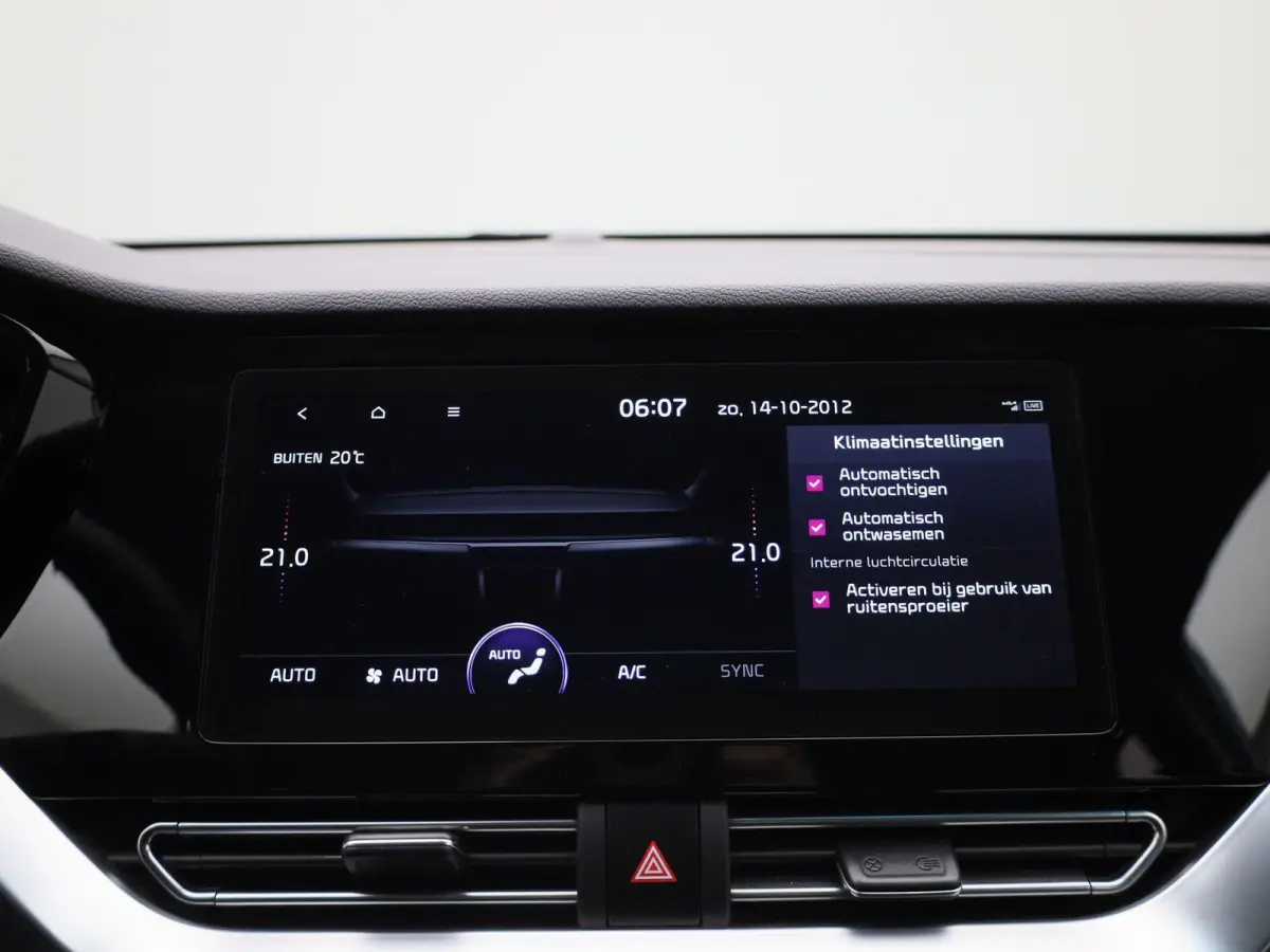 1.6 GDi Hybrid DynamicPlusLine | WORDT VERWACHT | STUURVERWARMING | STOELVERWARMING | APPLE CARPLAY - ANDROID AUTO | LEDER | GETINTE RUITEN | CRUISE CONTROL | ACHTERUITRIJCAMERA | KEYLESS | 