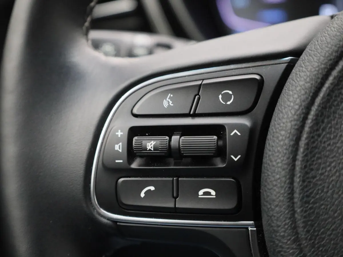 1.6 GDi Hybrid DynamicPlusLine | WORDT VERWACHT | STUURVERWARMING | STOELVERWARMING | APPLE CARPLAY - ANDROID AUTO | LEDER | GETINTE RUITEN | CRUISE CONTROL | ACHTERUITRIJCAMERA | KEYLESS | 