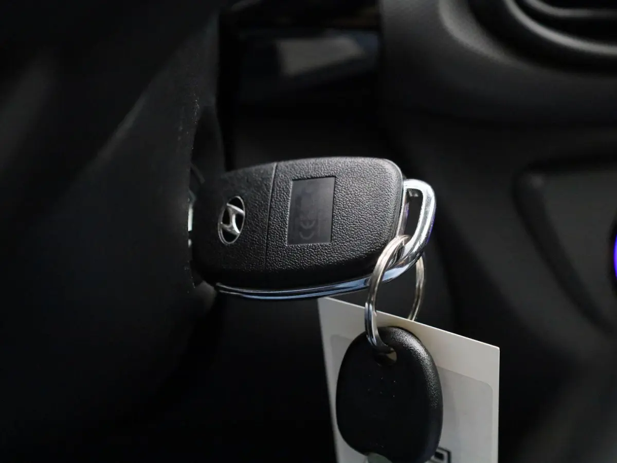 1.0 Comfort | WORDT VERWACHT | APPLE CARPLAY - ANDROID AUTO | RIJSTROOKHULP | CRUISE CONTROL | DAB RADIO | 5-DEURS | AIRCO | BLUETOOTH | MULTIFUNCTIONEEL STUURWIEL |