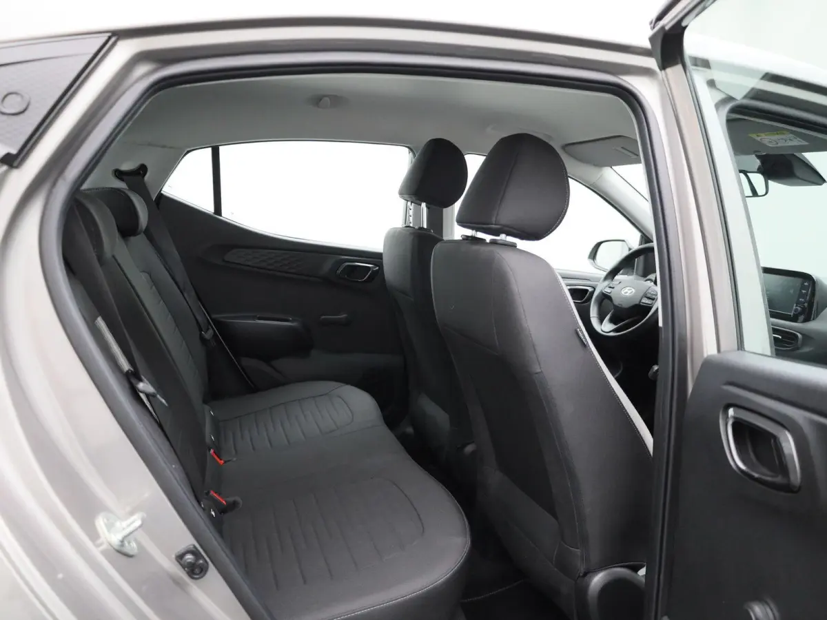 1.0 Comfort | WORDT VERWACHT | APPLE CARPLAY - ANDROID AUTO | RIJSTROOKHULP | CRUISE CONTROL | DAB RADIO | 5-DEURS | AIRCO | BLUETOOTH | MULTIFUNCTIONEEL STUURWIEL |