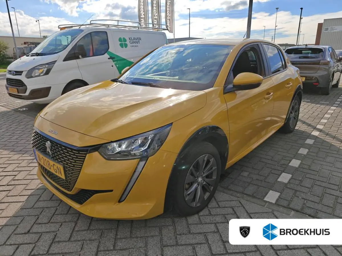 EV Active Pack 50 kWh | Fase 3 laden | SOH 97,13% | Navigatie | Apple carplay | NL auto | 1e Eigenaar | Dealer onderhouden | Parkeersensoren |