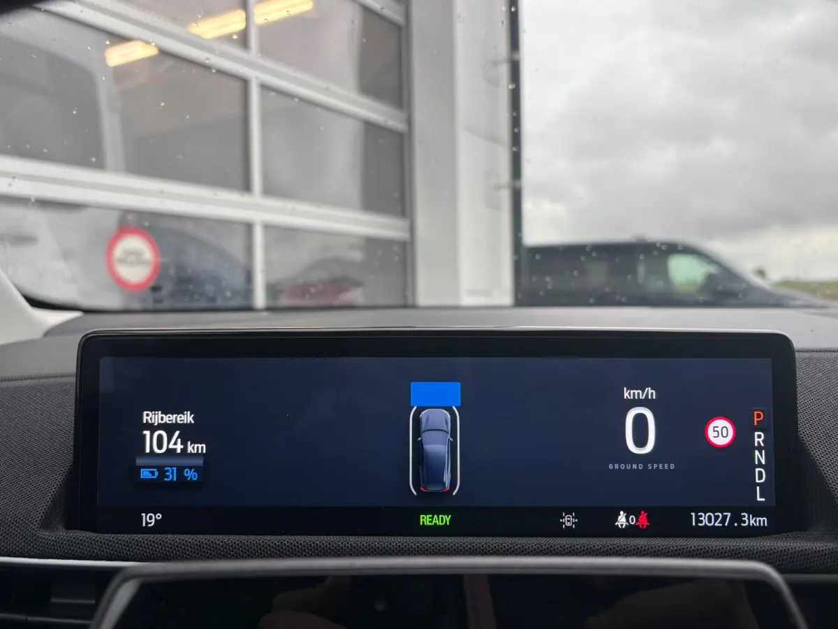 Standard RWD 75 kWh | Apple Carplay & Android Auto | Adaptive Cruise Control | Winter Pack | Dodehoekdetectie | One Pedal Drive | Parkeersensoren V & A met Camera |